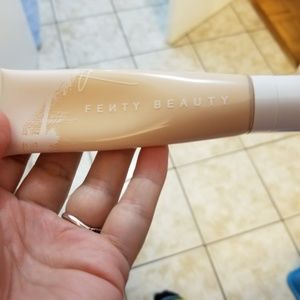 Fenty Beauty Makeup - Fenty pro filter Hydrating Longwear Fountation Fenty Beauty Makeup - Fenty pro filter Hydrating Longwear Fountation